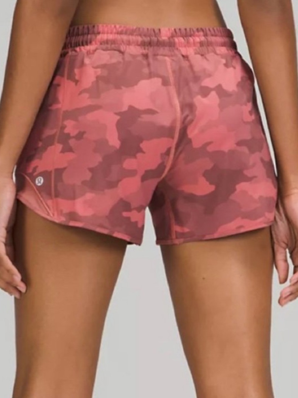 Lululemon Hotty Hot Camo Size 8 - Picture 3 of 6
